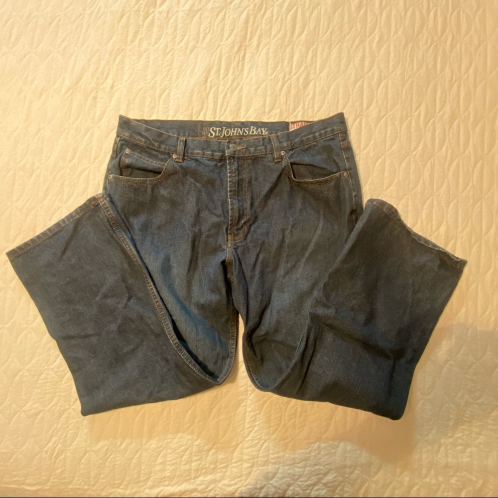 Men’s blue jeans